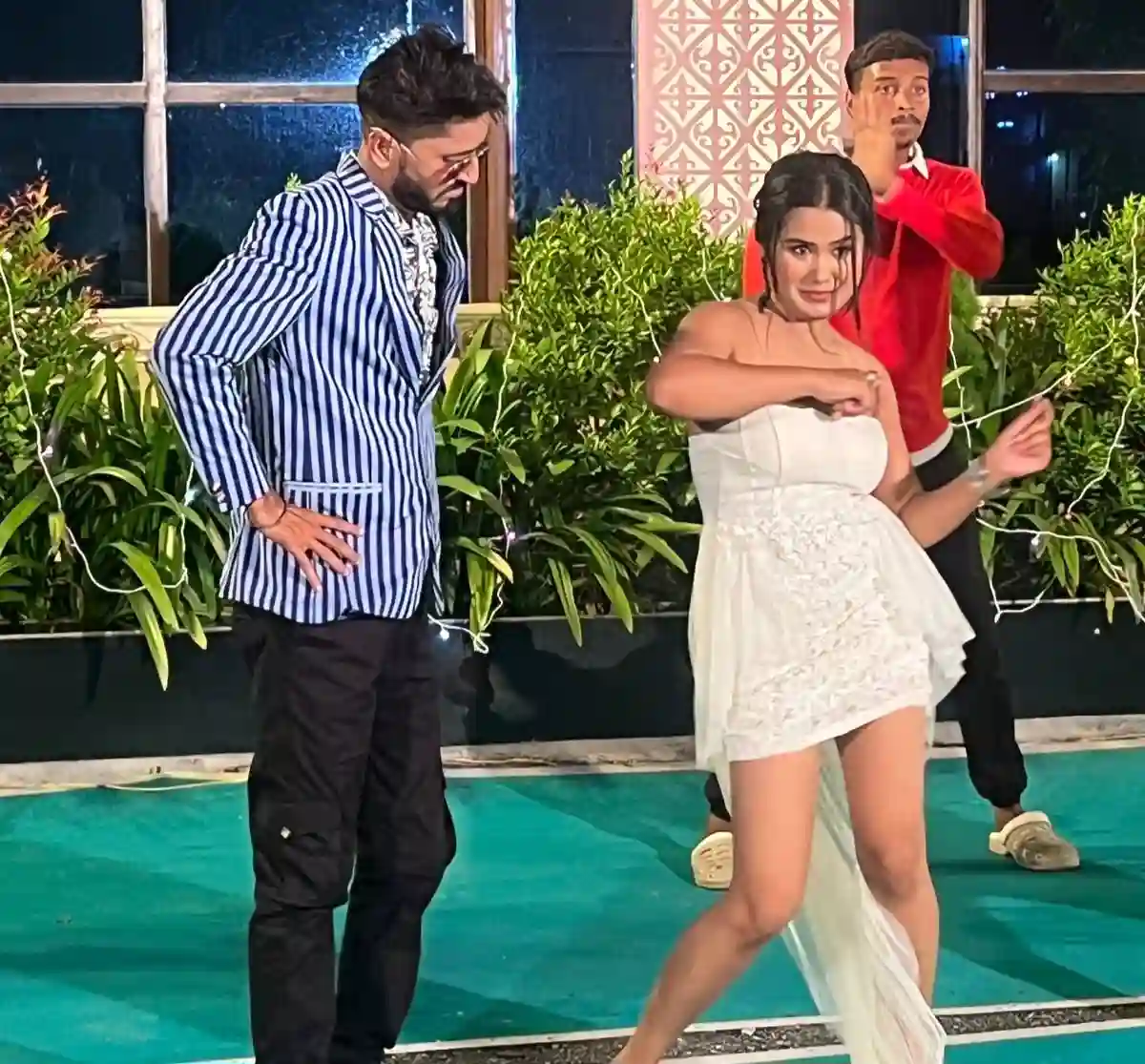 निर्माता निर्देशक रंजीत महापात्र ने आलोक कुमार के गाए गानों की शूटिंग पूरी की