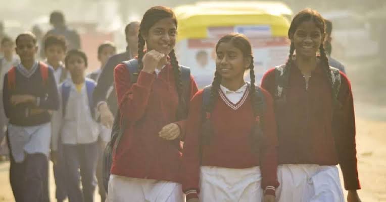 पटना- भीषण ठंड को देखते हुए कक्षा 8 तक के सभी विद्यालयों में 26 दिसंबर तक शैक्षणिक गतिविधियों पर रोक