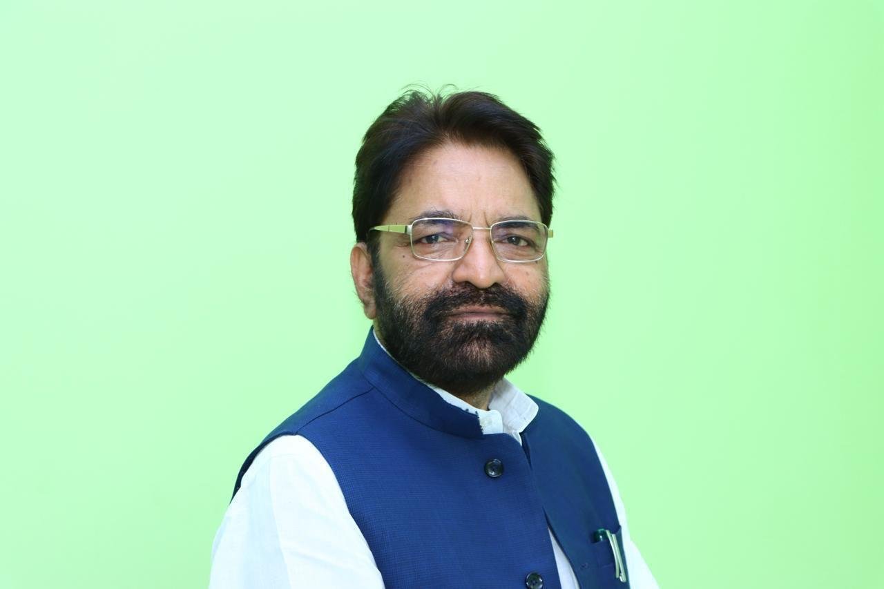 बिहार सरकार द्वारा सफ़ाई कर्मियों के साथ छलावा : चंद्र प्रकाश सिंह